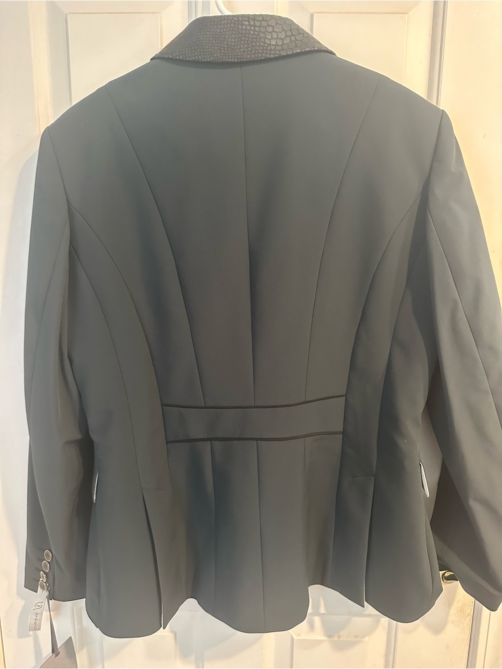 Women’s Tredstep Solo Special Equestrian show jacket. - Picture 2 of 5